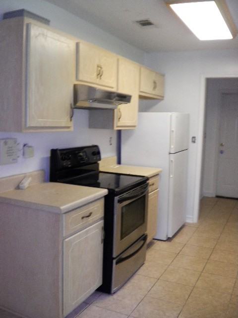 2889 2nd Ave NE - Photo 3 of 9