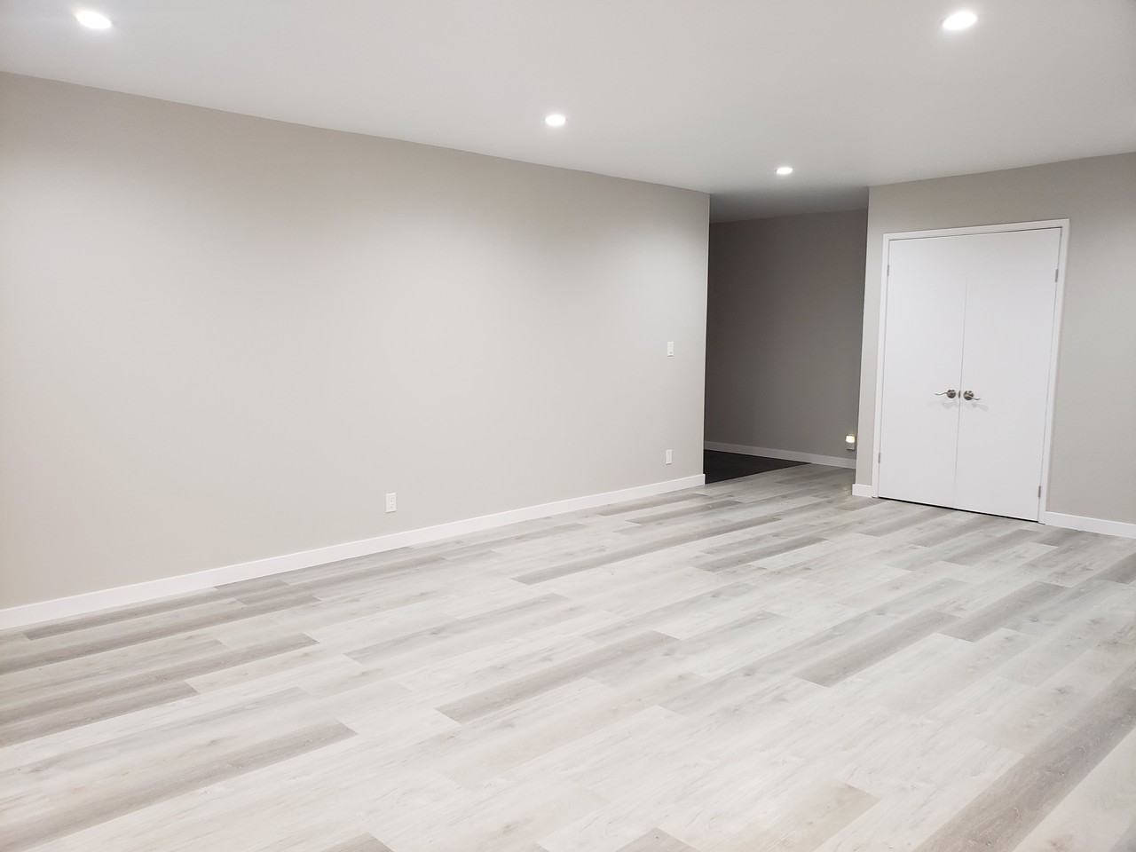 408 N Palm Dr - Photo 3 of 12