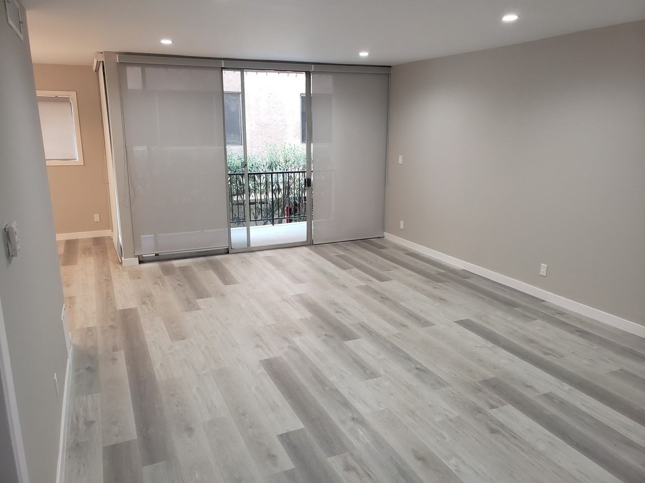 408 N Palm Dr - Photo 2 of 12