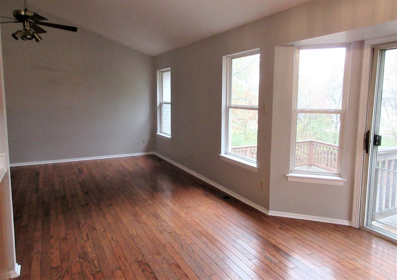 206 Crescent Ave - Photo 3 of 14