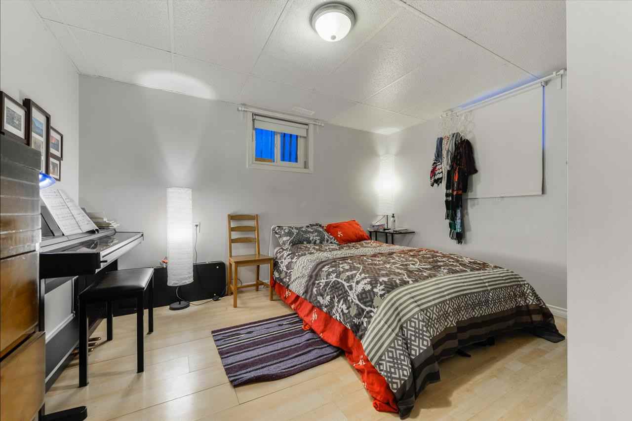 10509 University Avenue - Photo 3 of 11