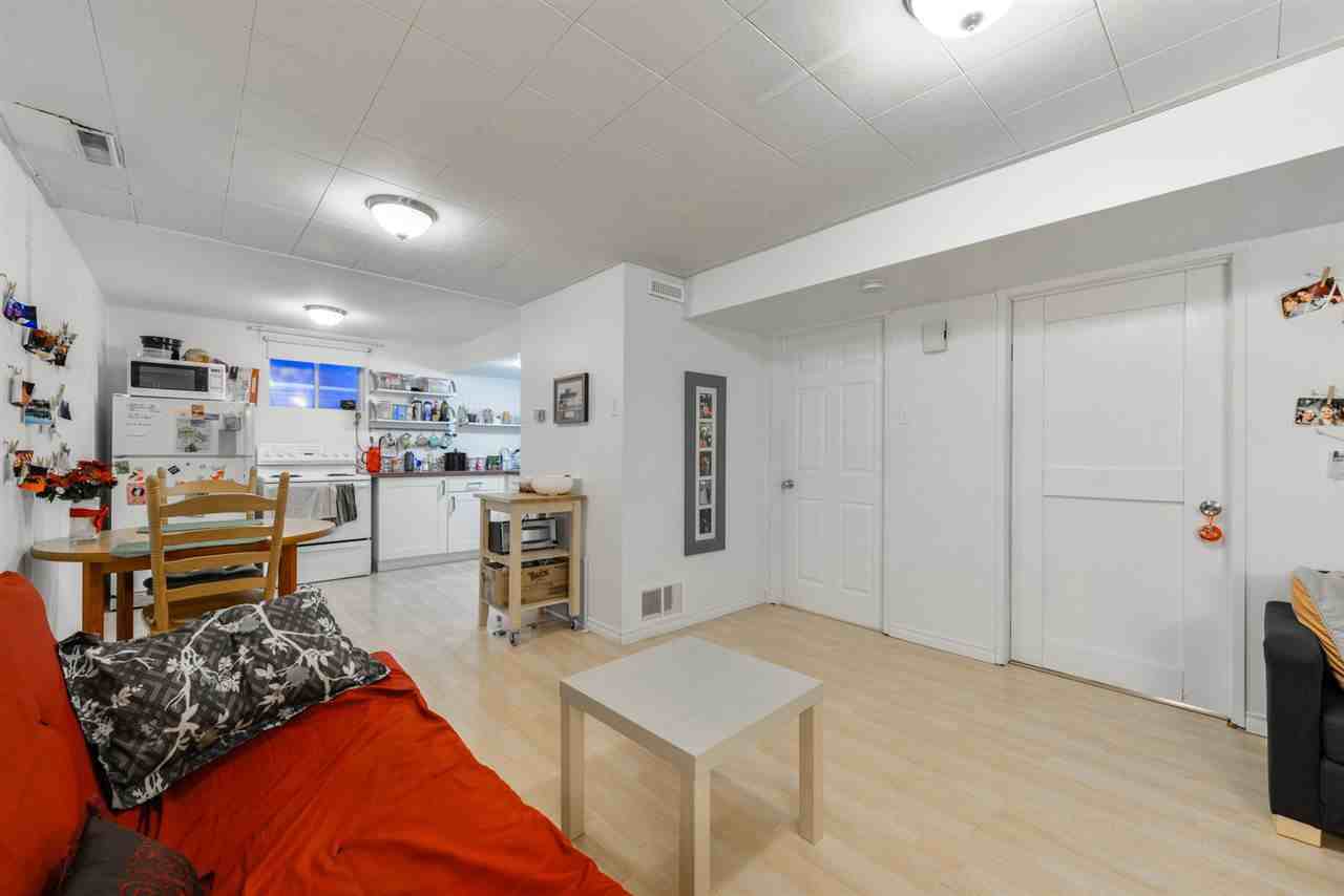 10509 University Avenue - Photo 6 of 11