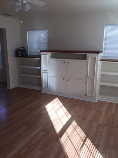 618 W Royall Blvd - Photo 2 of 9