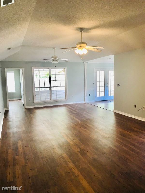 1361 Hardwood Dr W - Photo 2 of 23