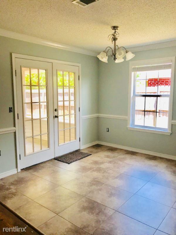 1361 Hardwood Dr W - Photo 3 of 23