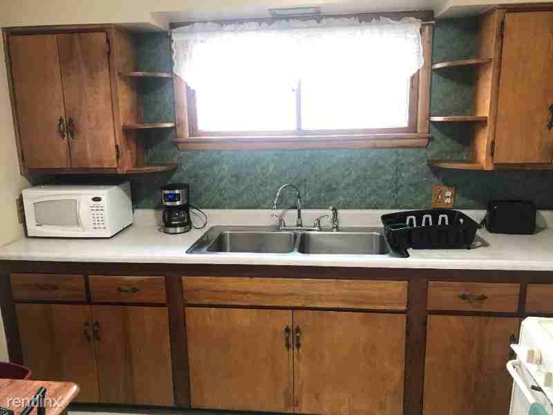 114 N 6th Ave - Photo 3 of 9