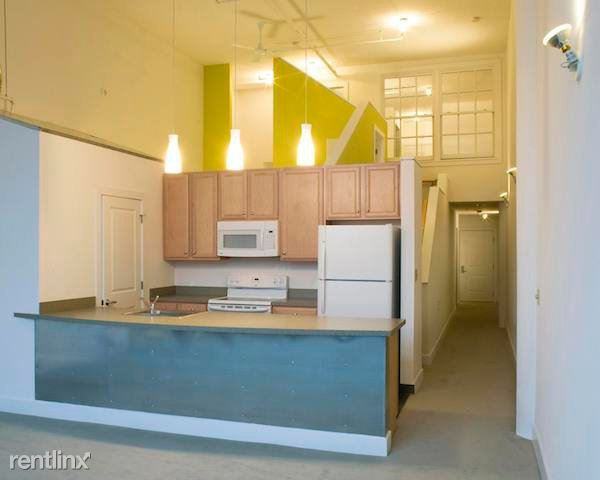 1501 1501 Saint Paul St Mount Royal - Photo 2 of 10