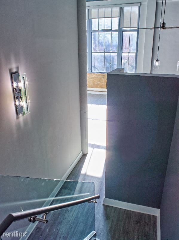 1501 1501 Saint Paul St Mount Royal - Photo 3 of 10