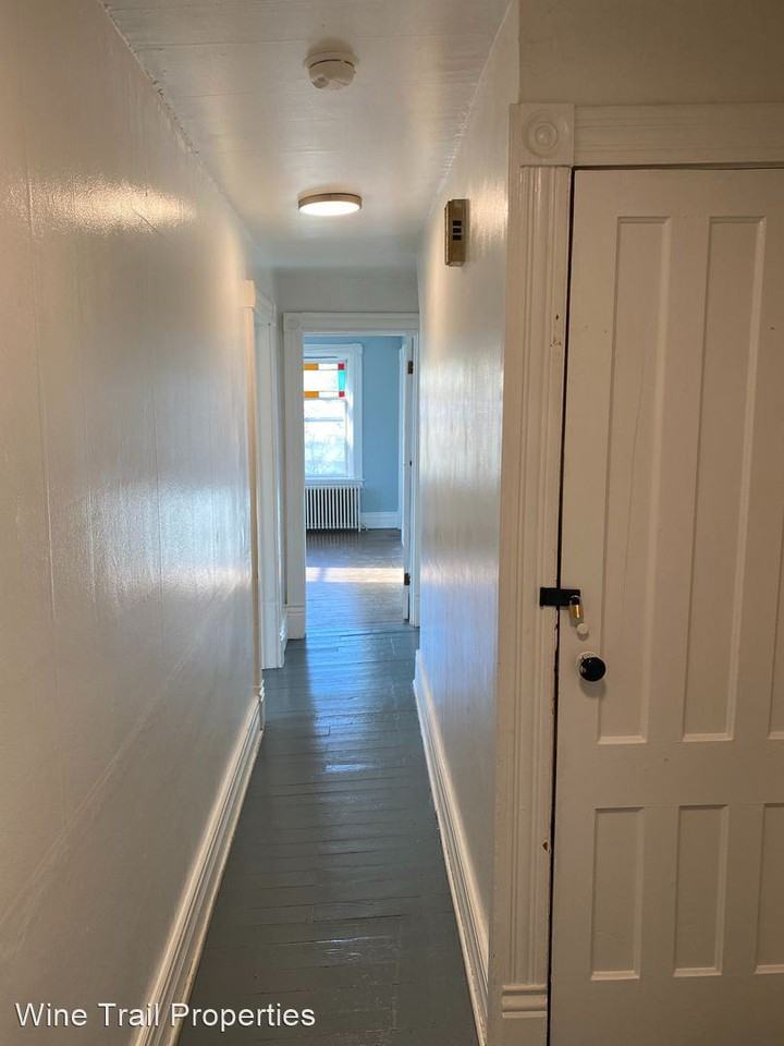 118-120.5 Lake St - Photo 3 of 7