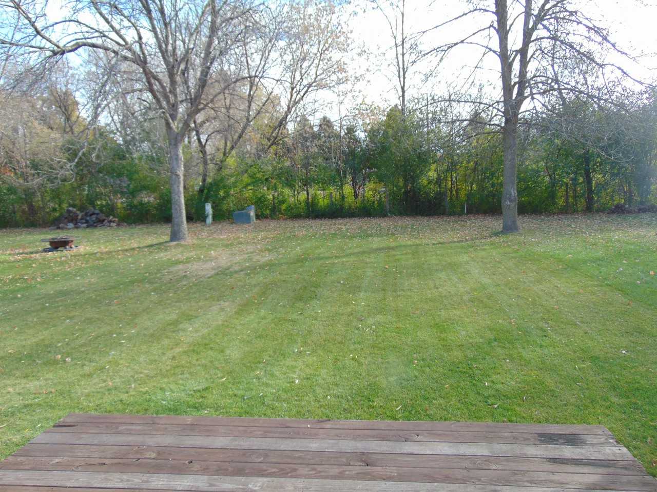 1630 N Whitney Dr - Photo 2 of 12