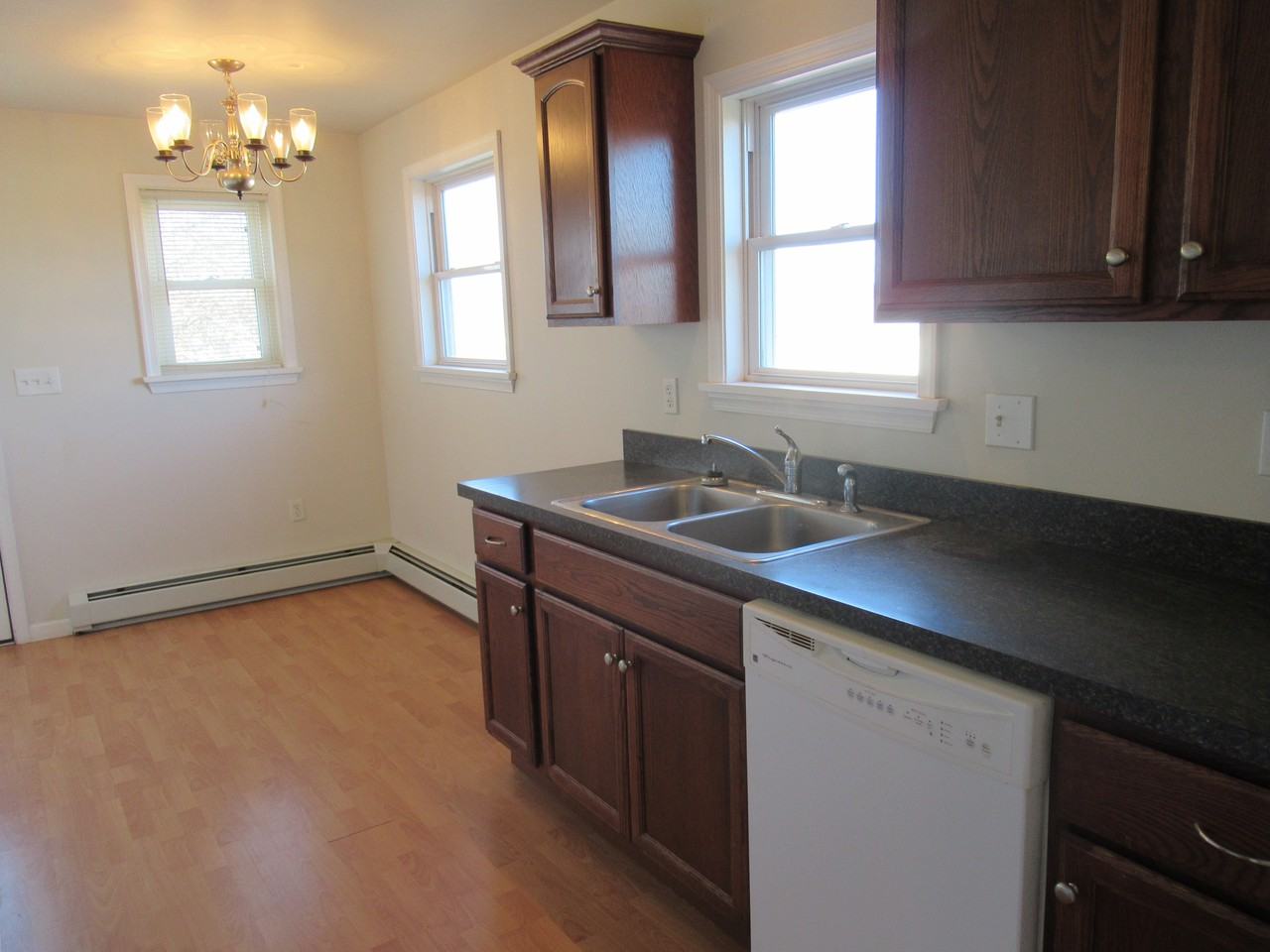 311 East 6th Street - Photo 3 of 7