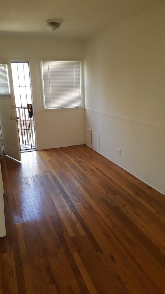 11202 Camarillo Street - Photo 2 of 6