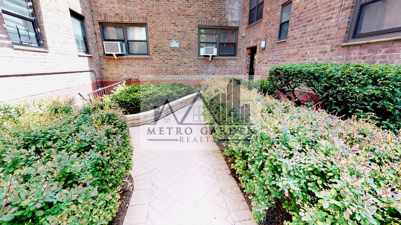62-15 Woodhaven Boulevard #3B - Photo 2 of 21