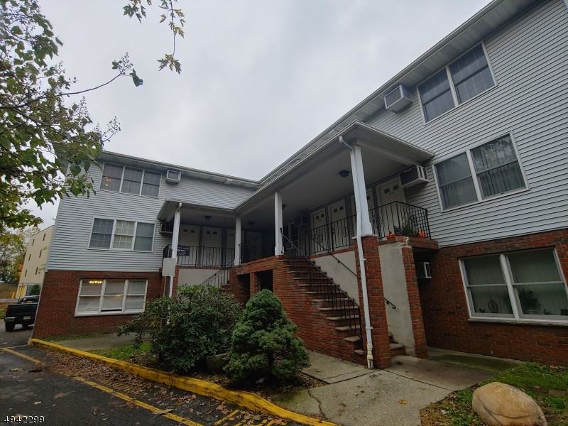 5 Sewall Ave - Photo 2 of 9