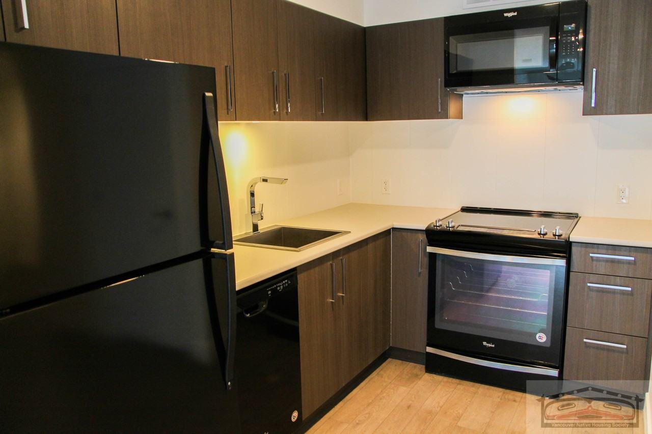 1315 Davie St - Photo 2 of 26