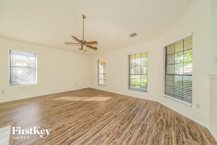 1510 Evergreen Dr - Photo 3 of 15