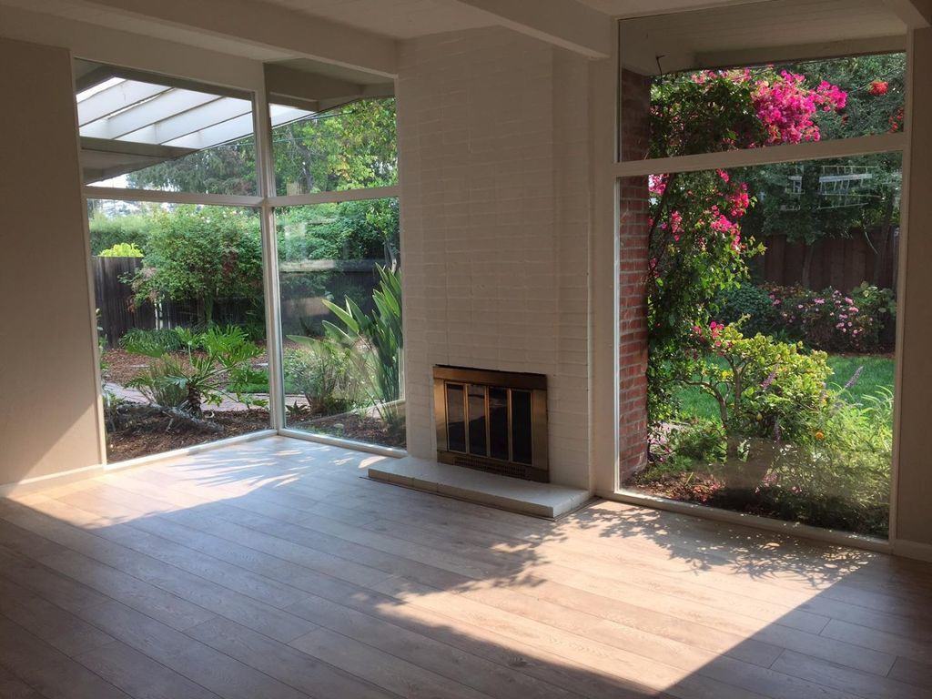 340 Ely Pl - Photo 2 of 4