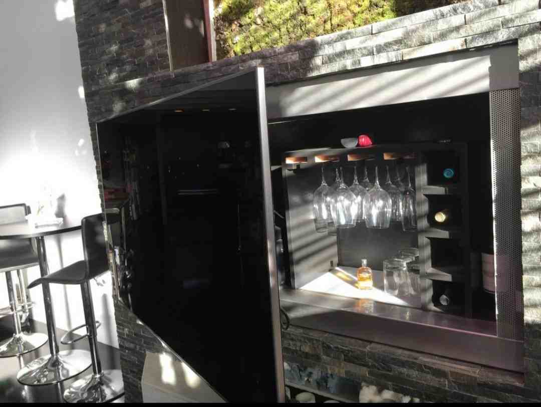 777 6th Ave - Photo 2 of 16