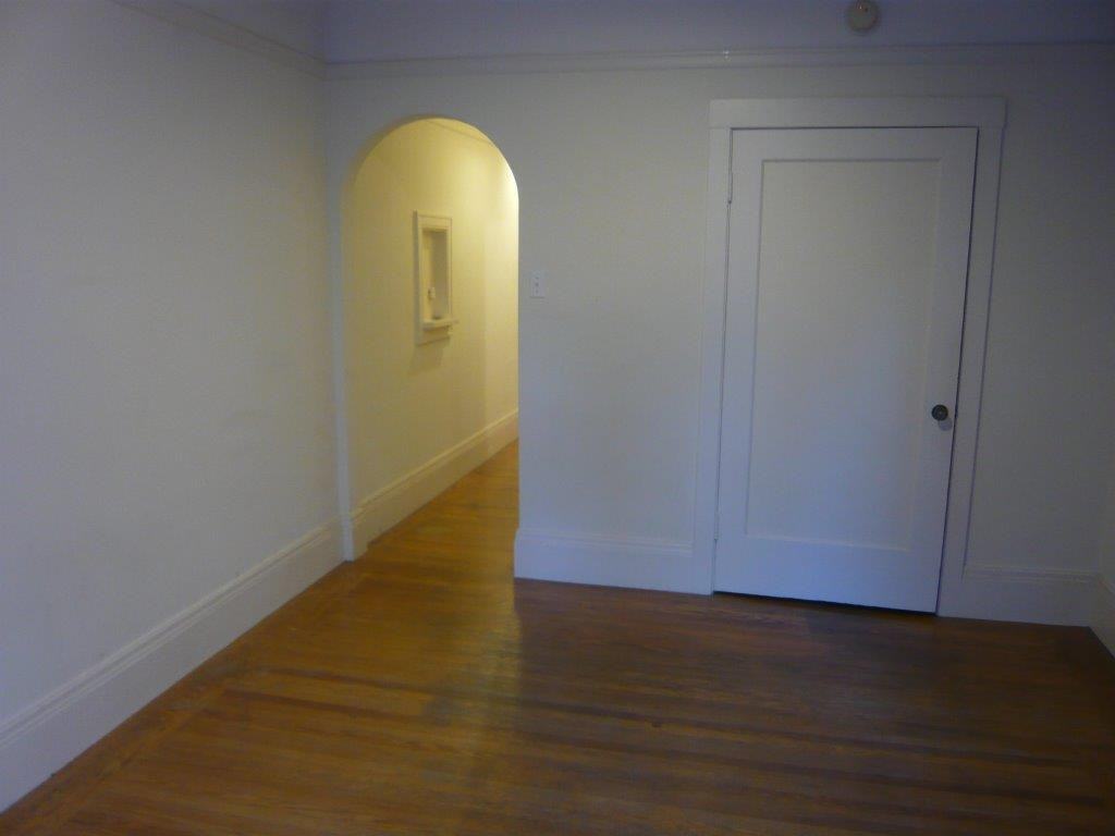 730 Leavenworth St #4 - Photo 4 of 9