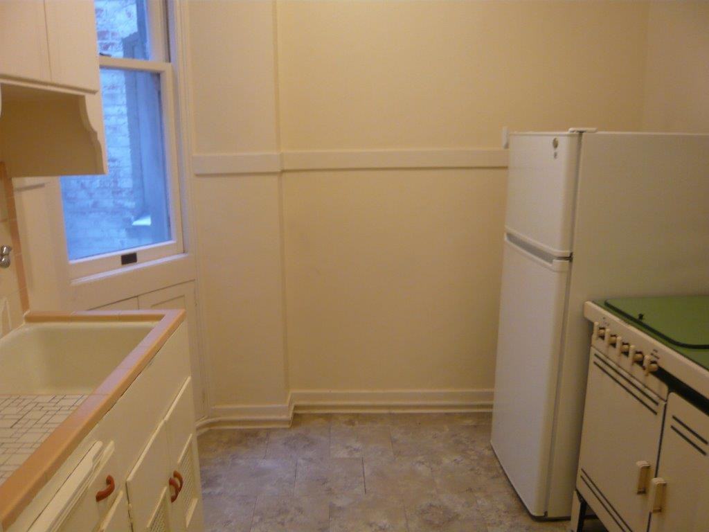 730 Leavenworth St #4 - Photo 5 of 9