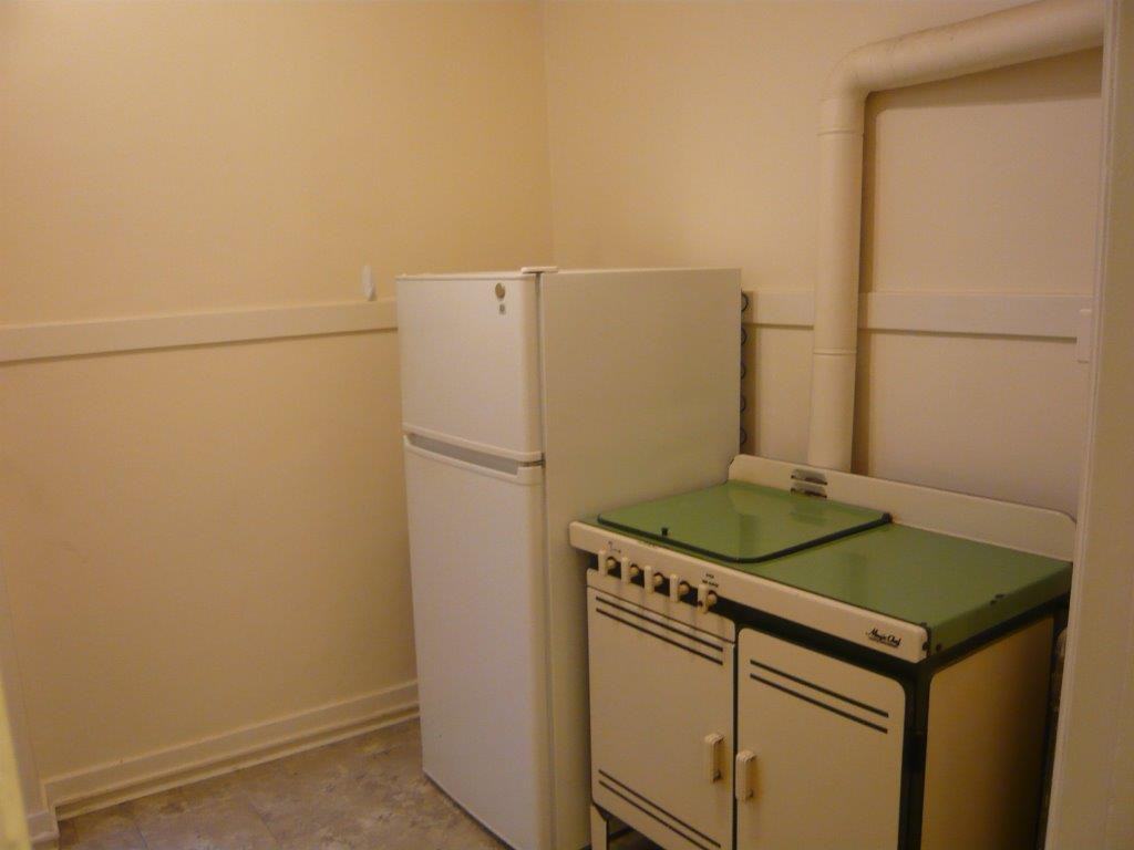 730 Leavenworth St #4 - Photo 7 of 9