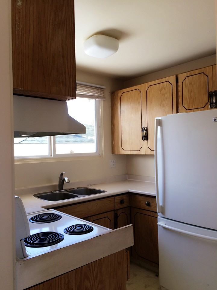 5808 113A Street Northwest - Photo 2 of 11