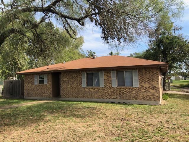 1998 N Gonzales St - Photo 2 of 23