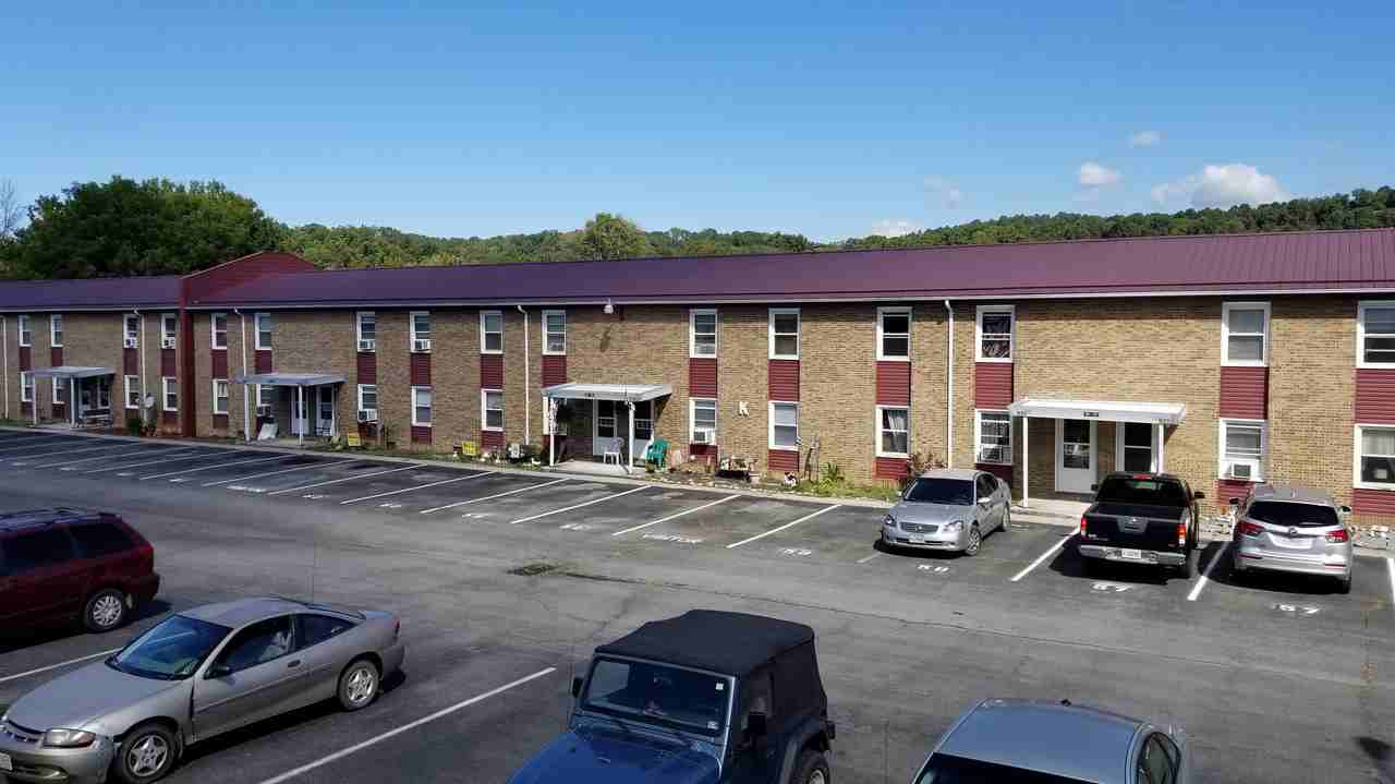 F33 609 Staley Street - Photo 2 of 6