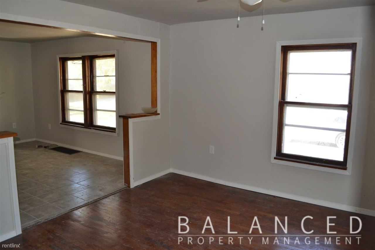 2001 Ne Seward Ave - Photo 3 of 10