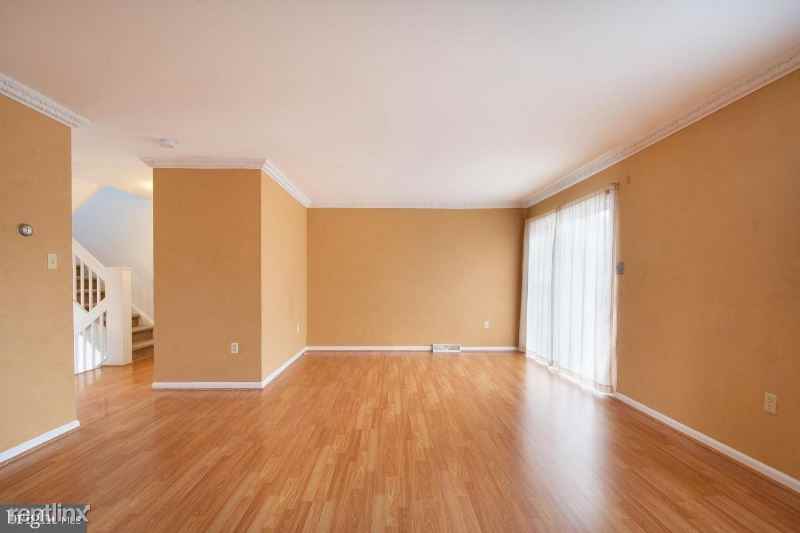 255 Northdown Dr - Photo 3 of 12