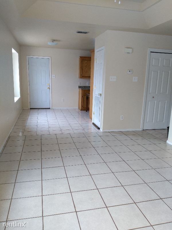 417 417 Date Palm St. 1 - Photo 2 of 10