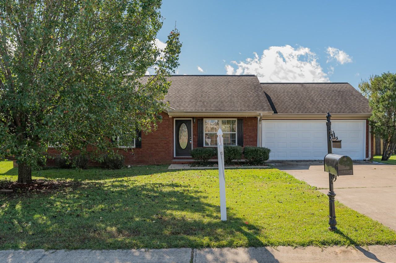 18535 Meadow Run Dr - Photo 2 of 42