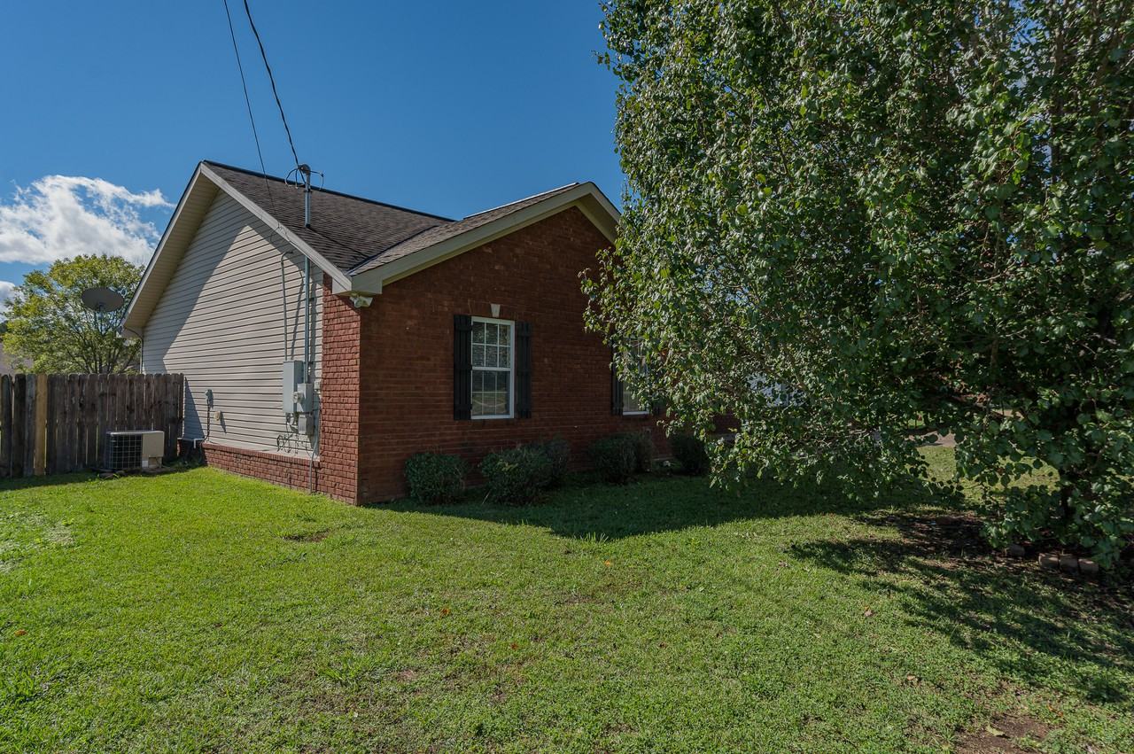 18535 Meadow Run Dr - Photo 3 of 42