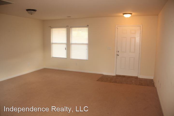 316 Mertle Dr Ne - Photo 2 of 22