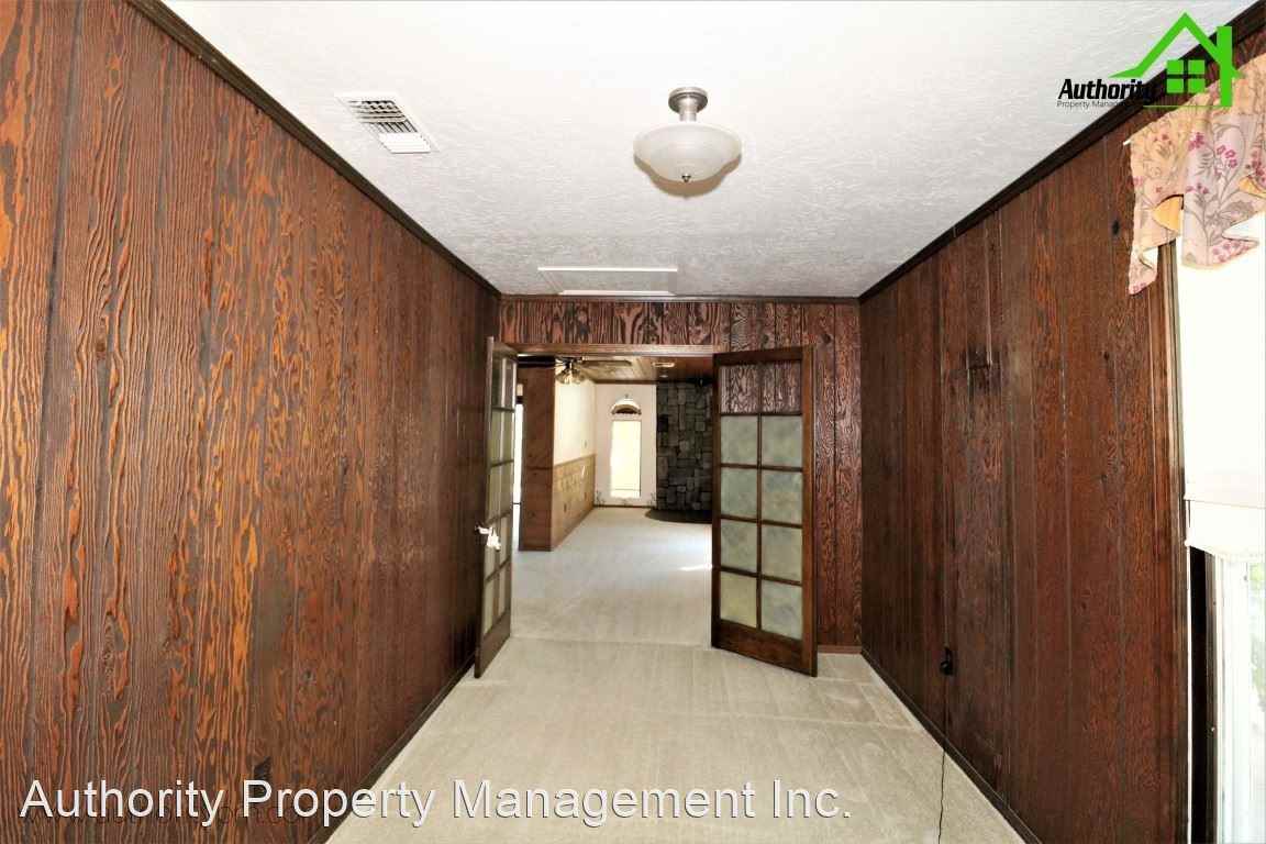 3955 Eastridge Rd - Photo 3 of 29