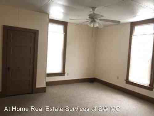 641 S Main - Photo 2 of 8