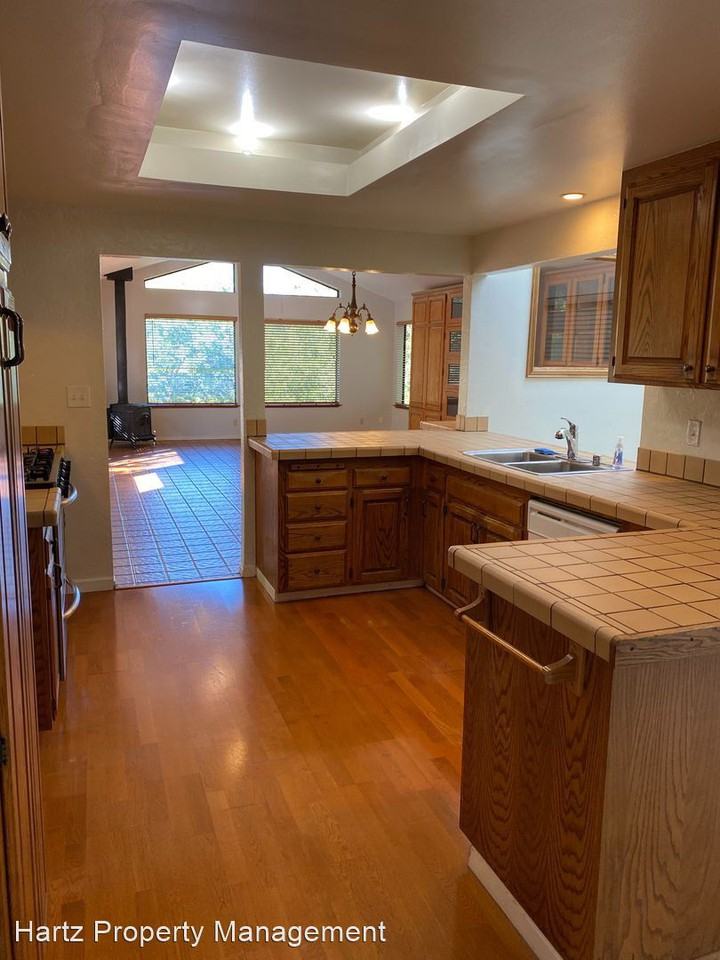 2251 Trotter Way - Photo 2 of 22