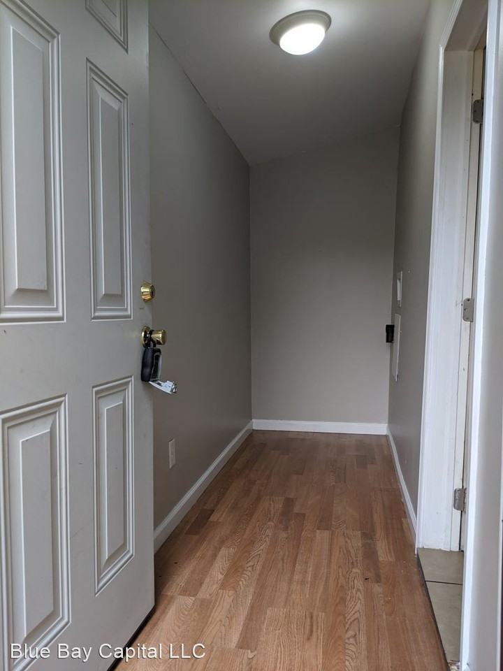 1140 Holt St - Photo 3 of 20