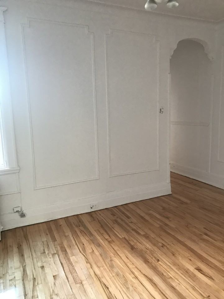 4535 Rue Hutchison - Photo 3 of 9