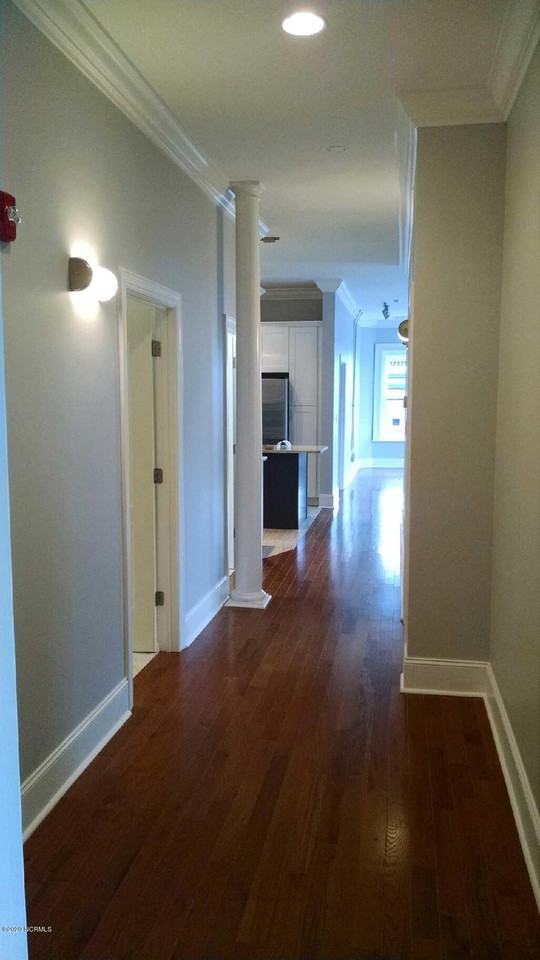 34 34 N Front Street 300 - Photo 2 of 11