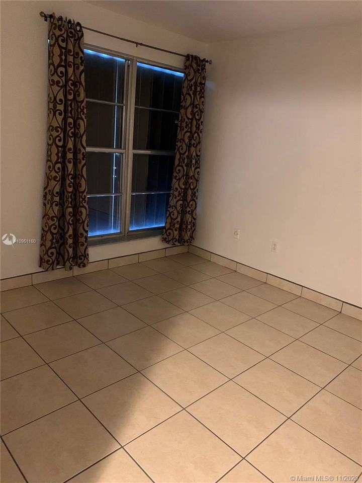 10353 North Kendall Drive - Photo 3 of 5