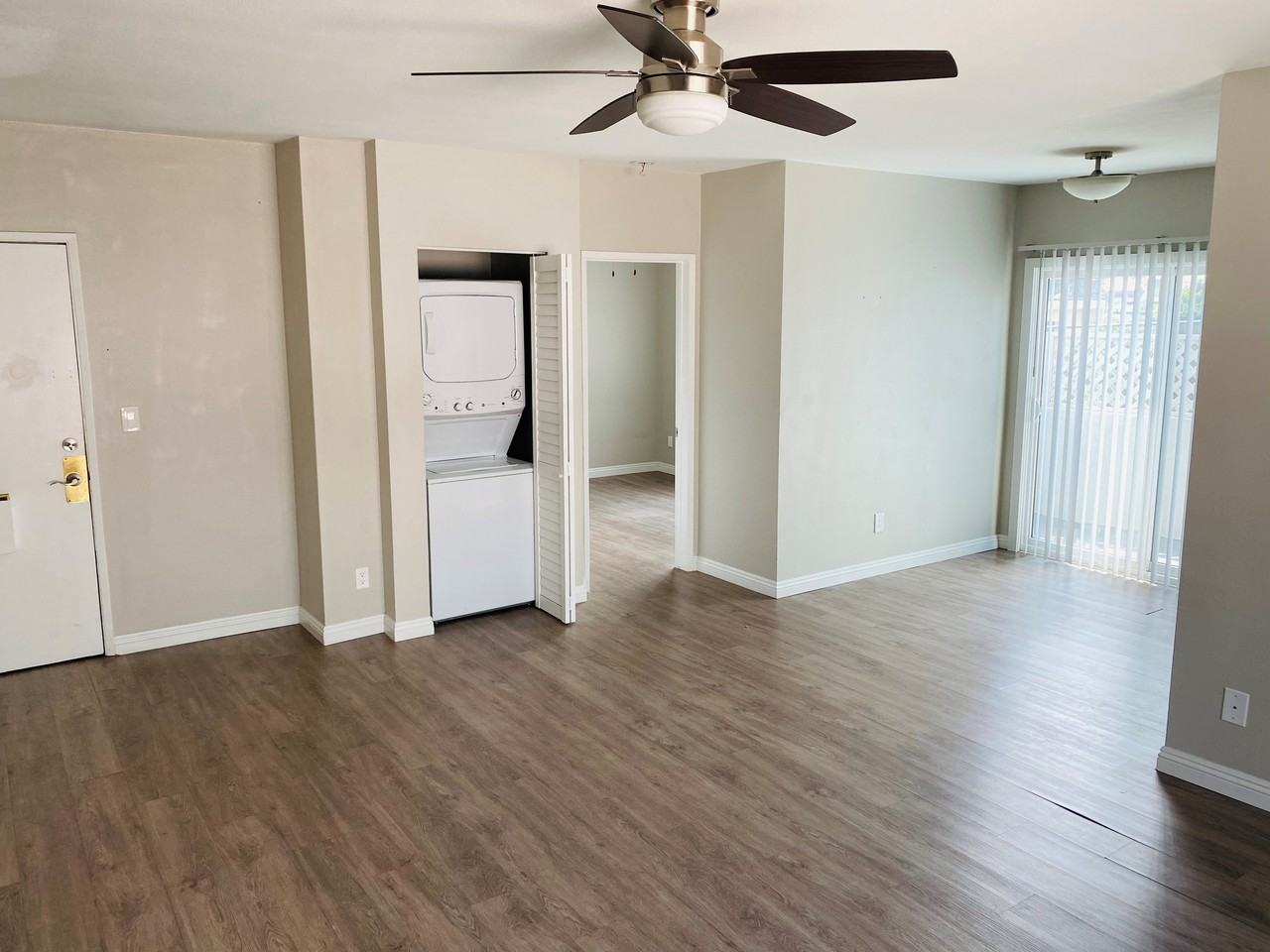 Federal Apartments - Photo 6 of 23