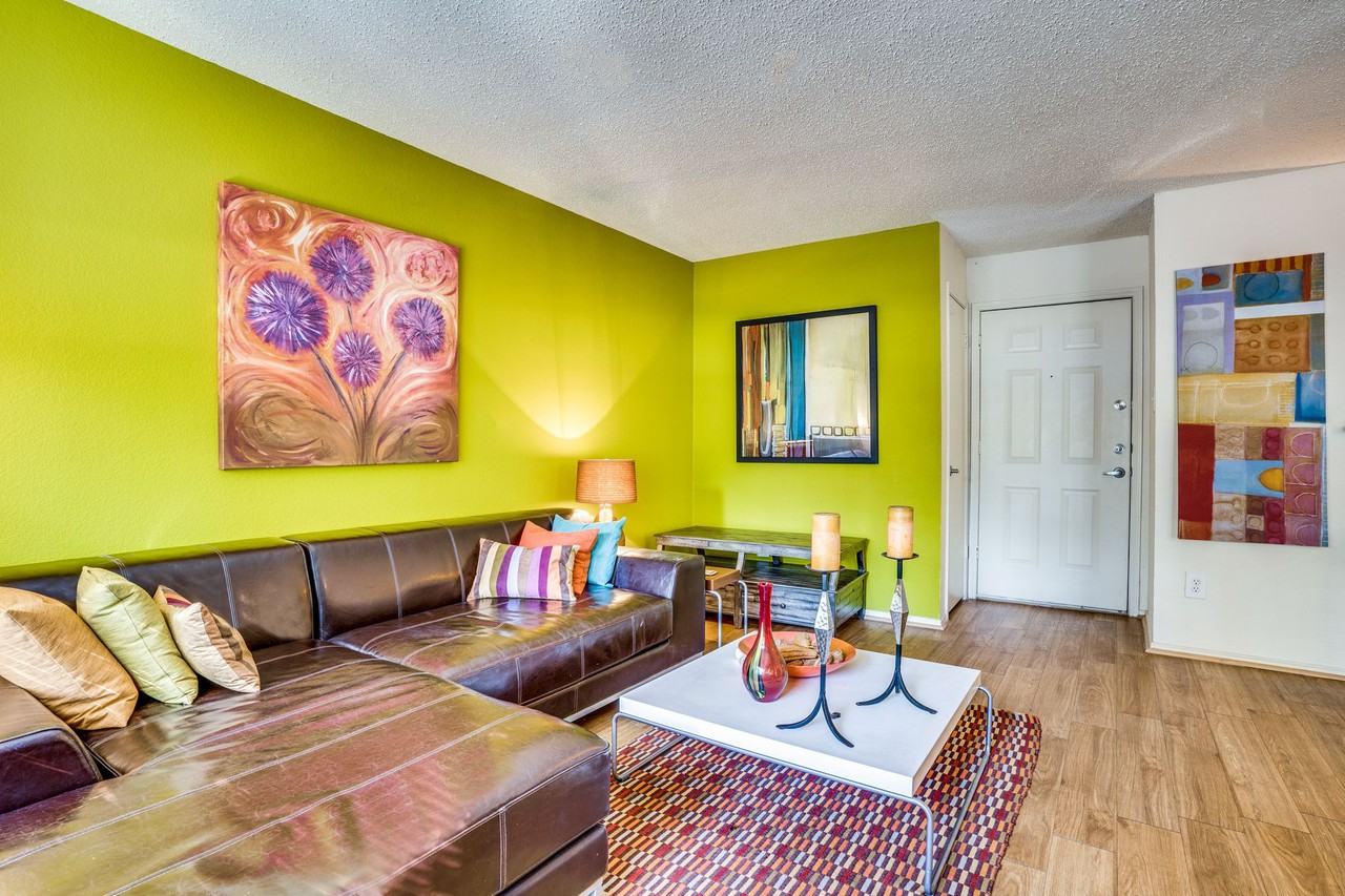 Cottages at Tulane - Photo 2 of 22