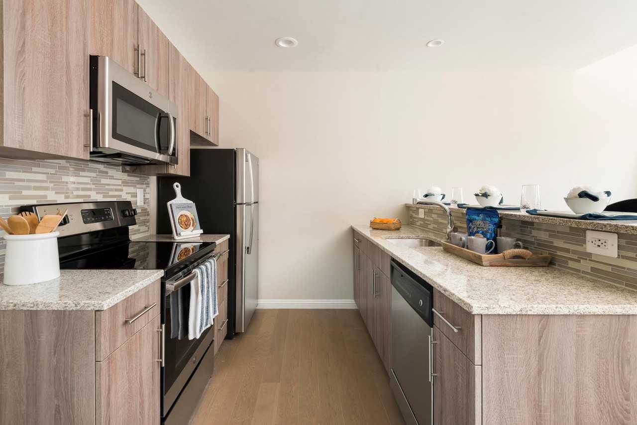 218 Arch - Photo 3 of 12