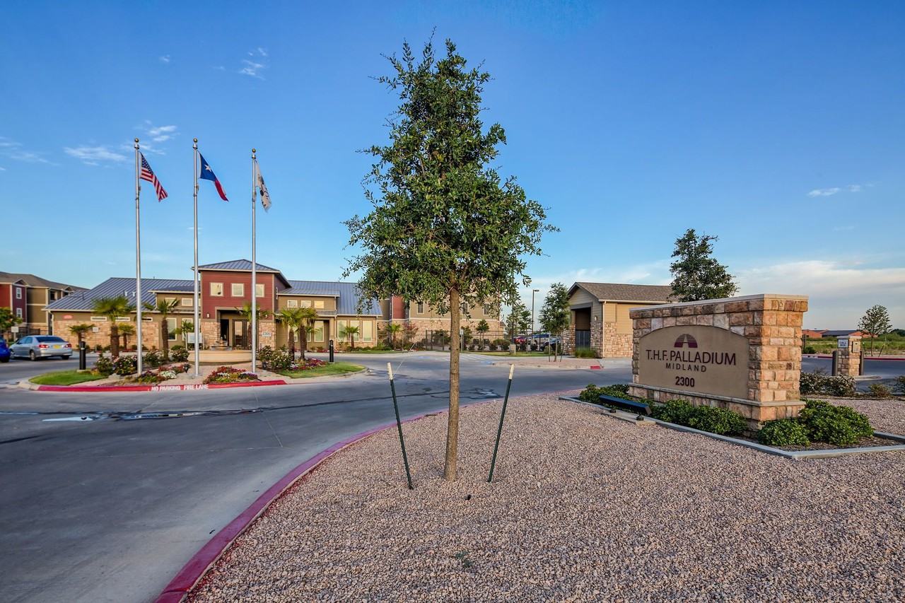 Palladium Midland Apartments - Photo 7 of 12