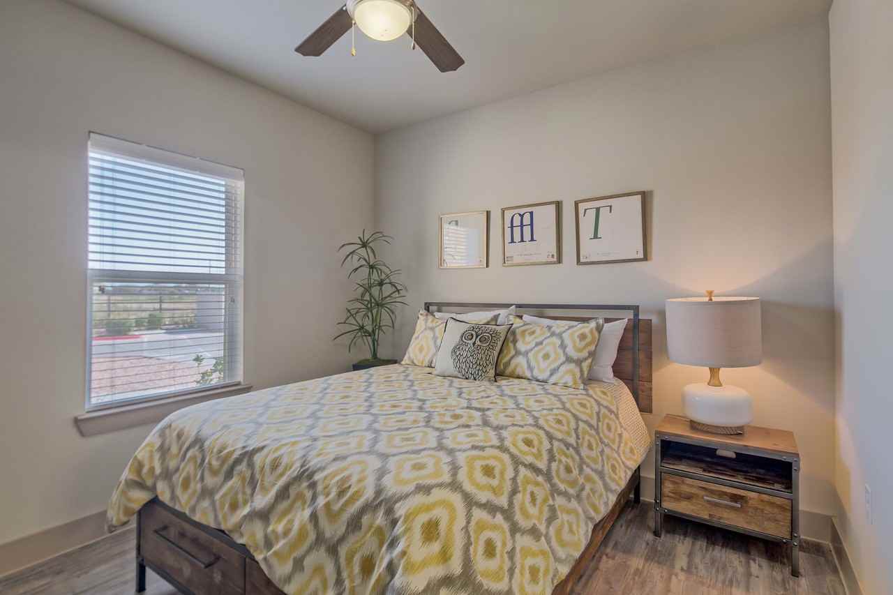 Palladium Midland Apartments - Photo 3 of 12