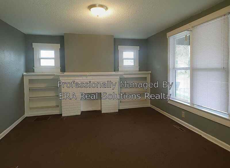 1923 Aberdeen Ave - Photo 2 of 11