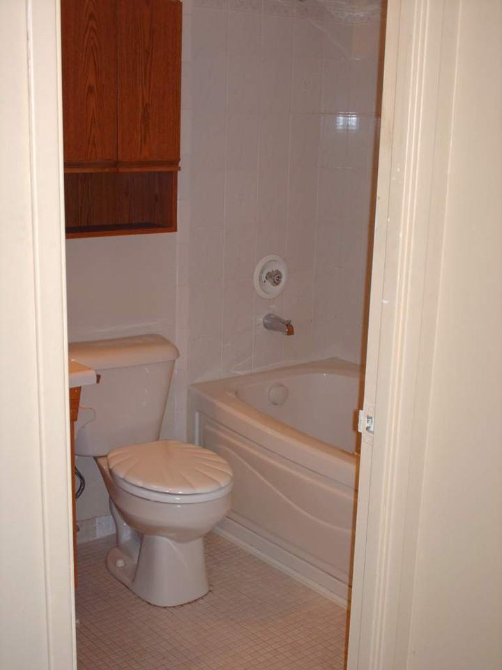 225 Harvard Place - Photo 2 of 6