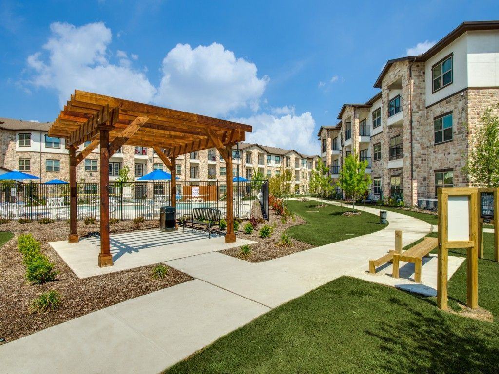 Palladium Van Alstyne Senior Living - Photo 5 of 39