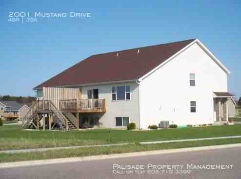 2001 Mustang Dr - Photo 3 of 7